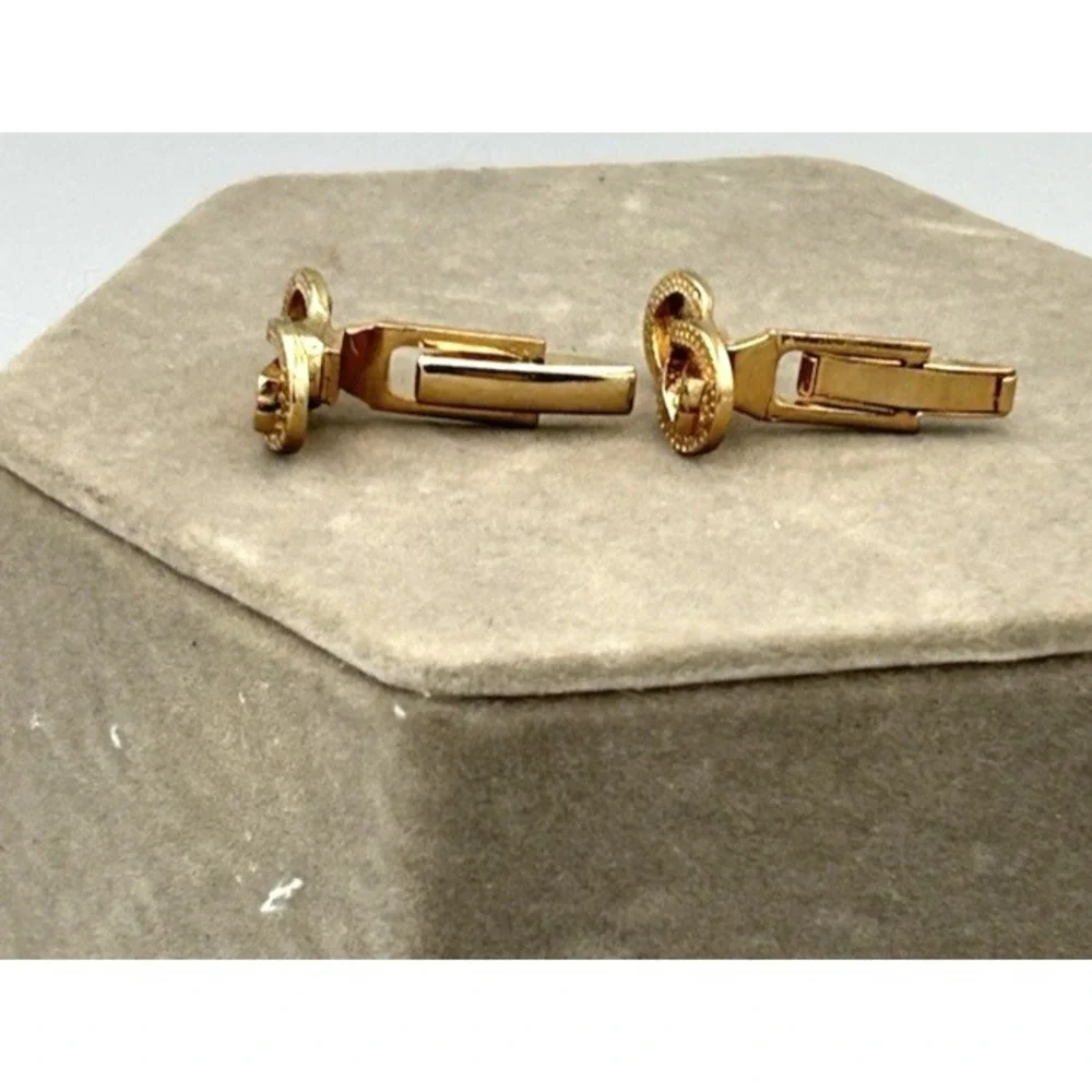 Vintage Criss Cross Bow Yellow Gold Toned Cuff Links 3/8